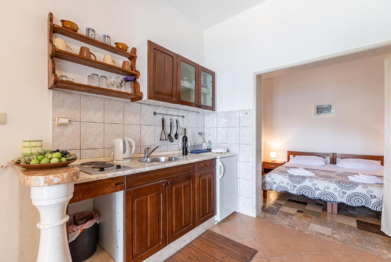פוצ'ישצ'ה Apartments Darija מראה חיצוני תמונה