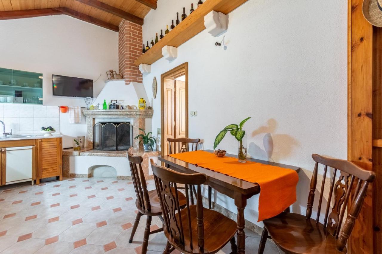 פוצ'ישצ'ה Apartments Darija מראה חיצוני תמונה