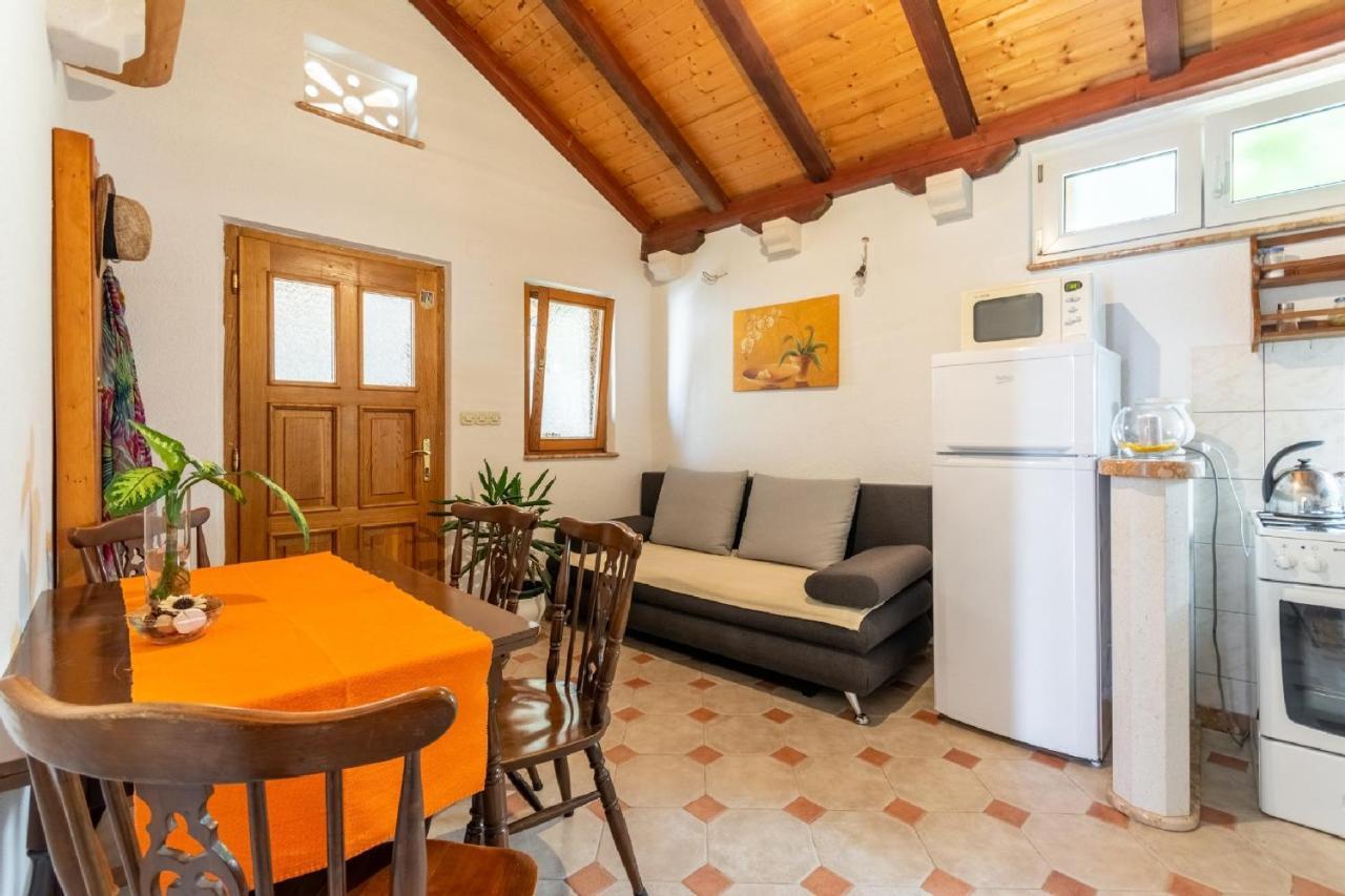 פוצ'ישצ'ה Apartments Darija מראה חיצוני תמונה