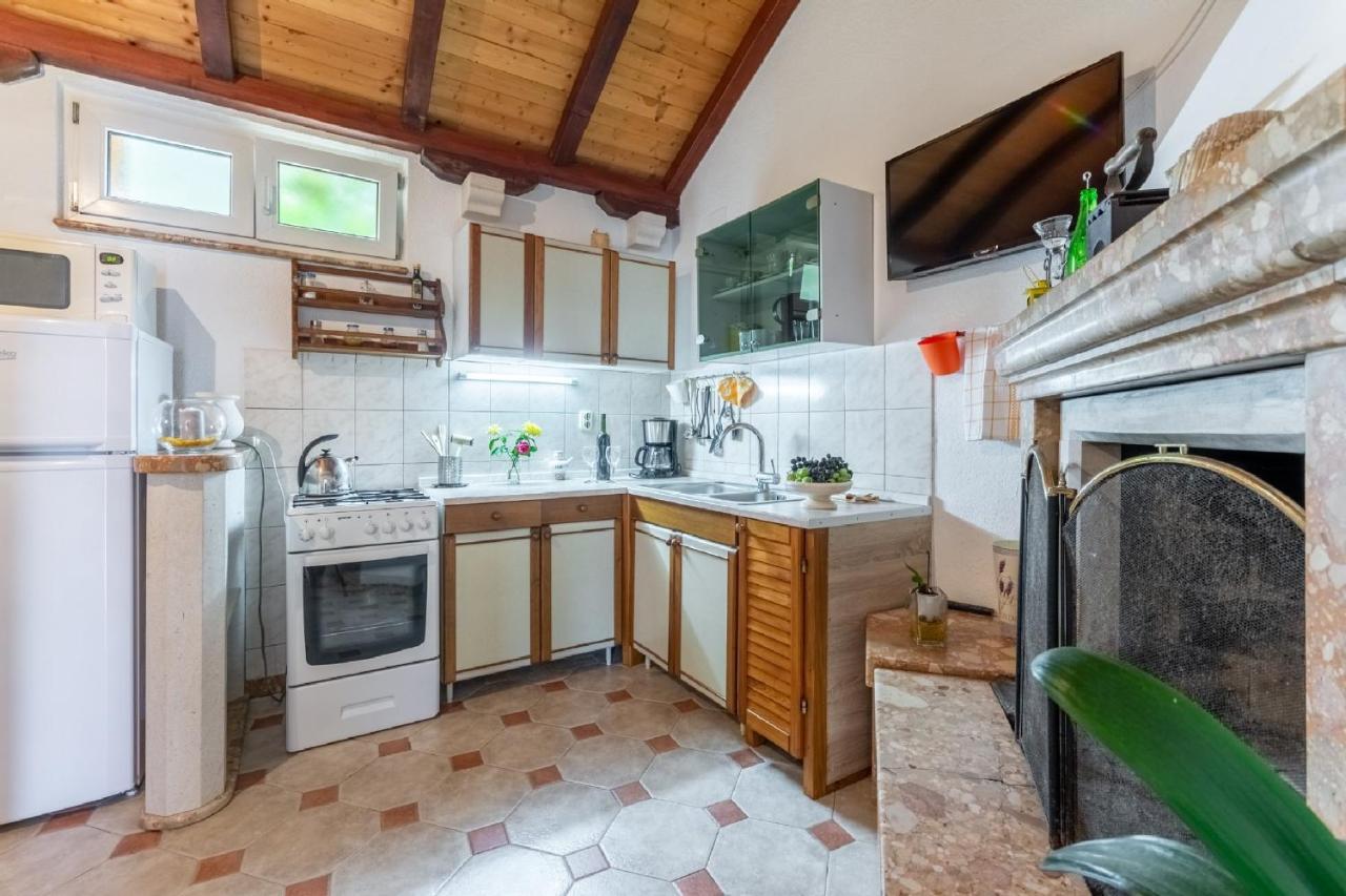פוצ'ישצ'ה Apartments Darija מראה חיצוני תמונה