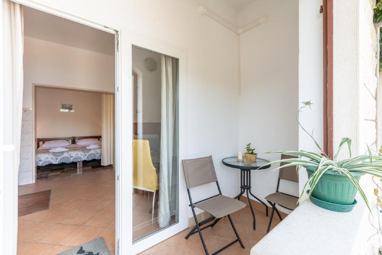 פוצ'ישצ'ה Apartments Darija מראה חיצוני תמונה